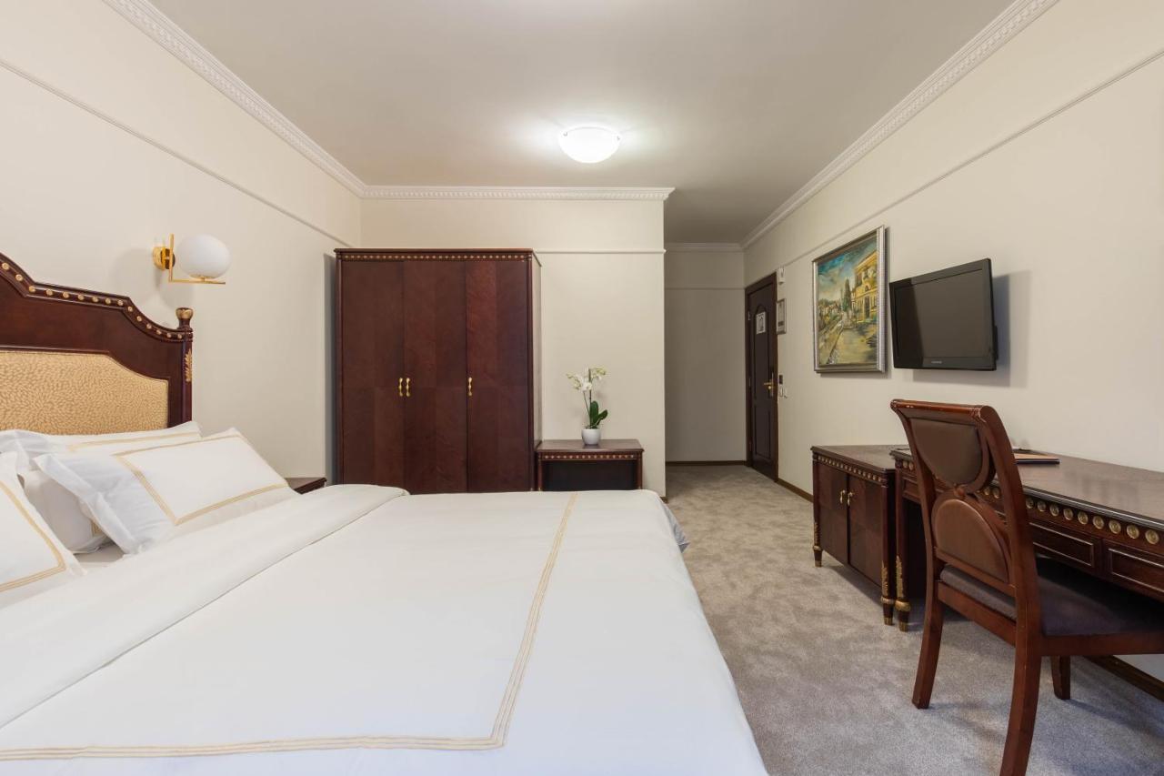 Hotel Afa Prishtinë Ngoại thất bức ảnh