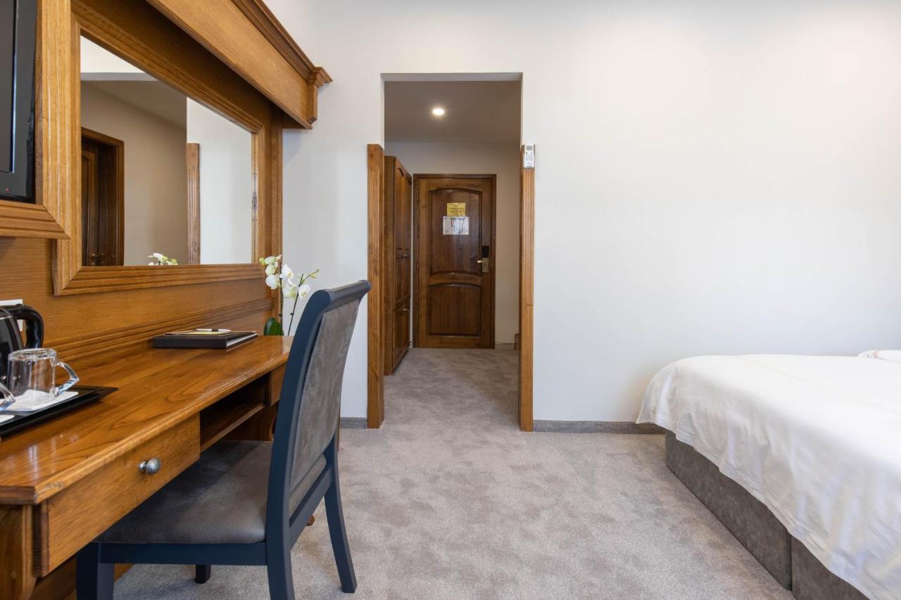 Hotel Afa Prishtinë Ngoại thất bức ảnh