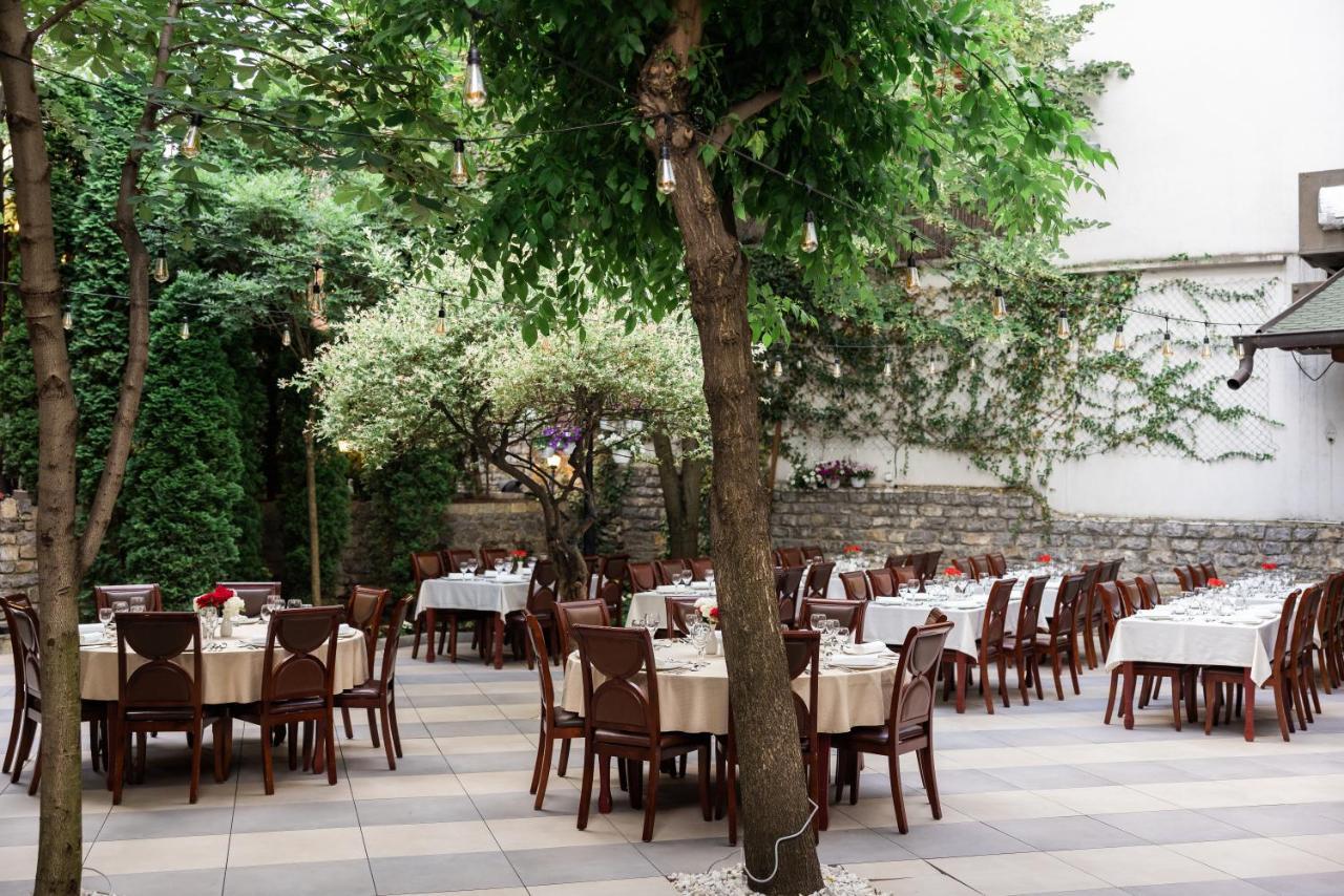 Hotel Afa Prishtinë Ngoại thất bức ảnh