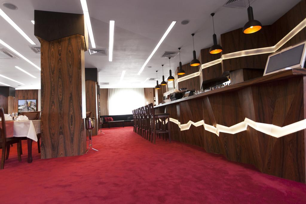 Hotel Afa Prishtinë Ngoại thất bức ảnh