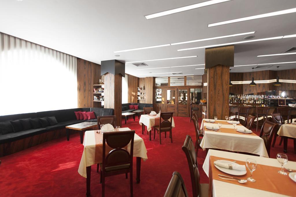 Hotel Afa Prishtinë Ngoại thất bức ảnh
